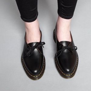 Dr. Martens Women's Siano 1 Eye ShoeS